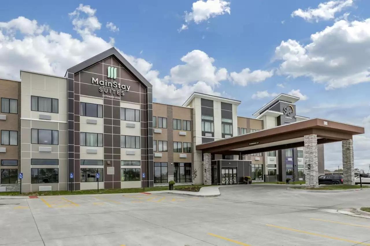 Sleep Inn Waukee-West Des Moines Exterior photo